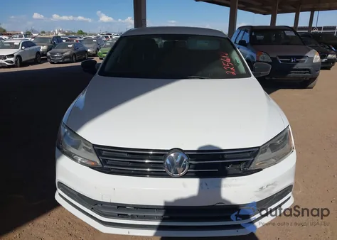2015 Volkswagen Jetta 2.0L S z USA, uszkodzony, nr VIN 3VW2K7AJ7FM225618